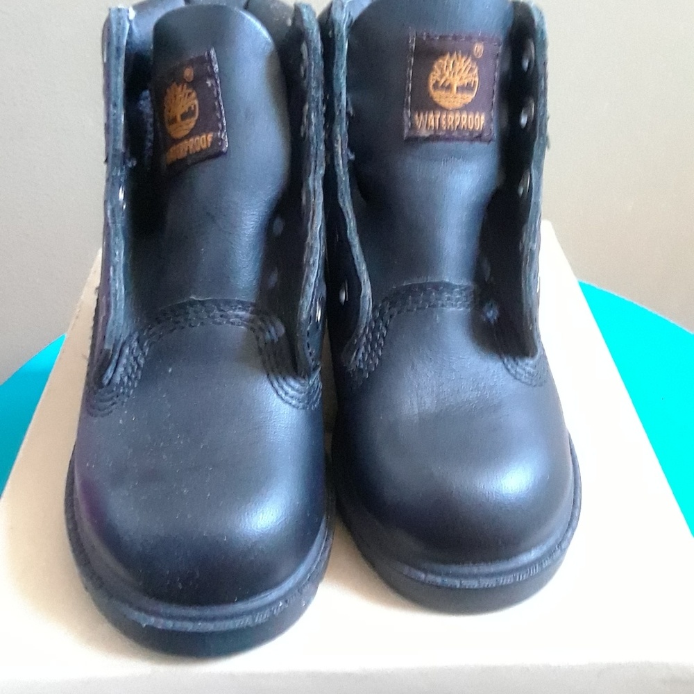 Toddlers Timberland black boots size 7